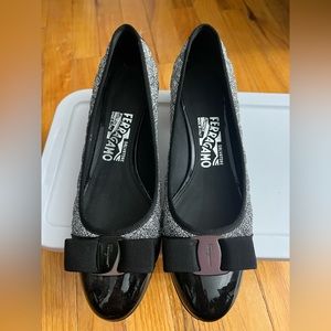 Authentic Salvatore Ferragamo Vara Q shoes
